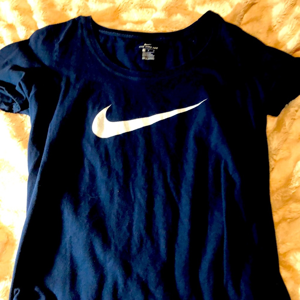 Women’s Navy blue Nike tee